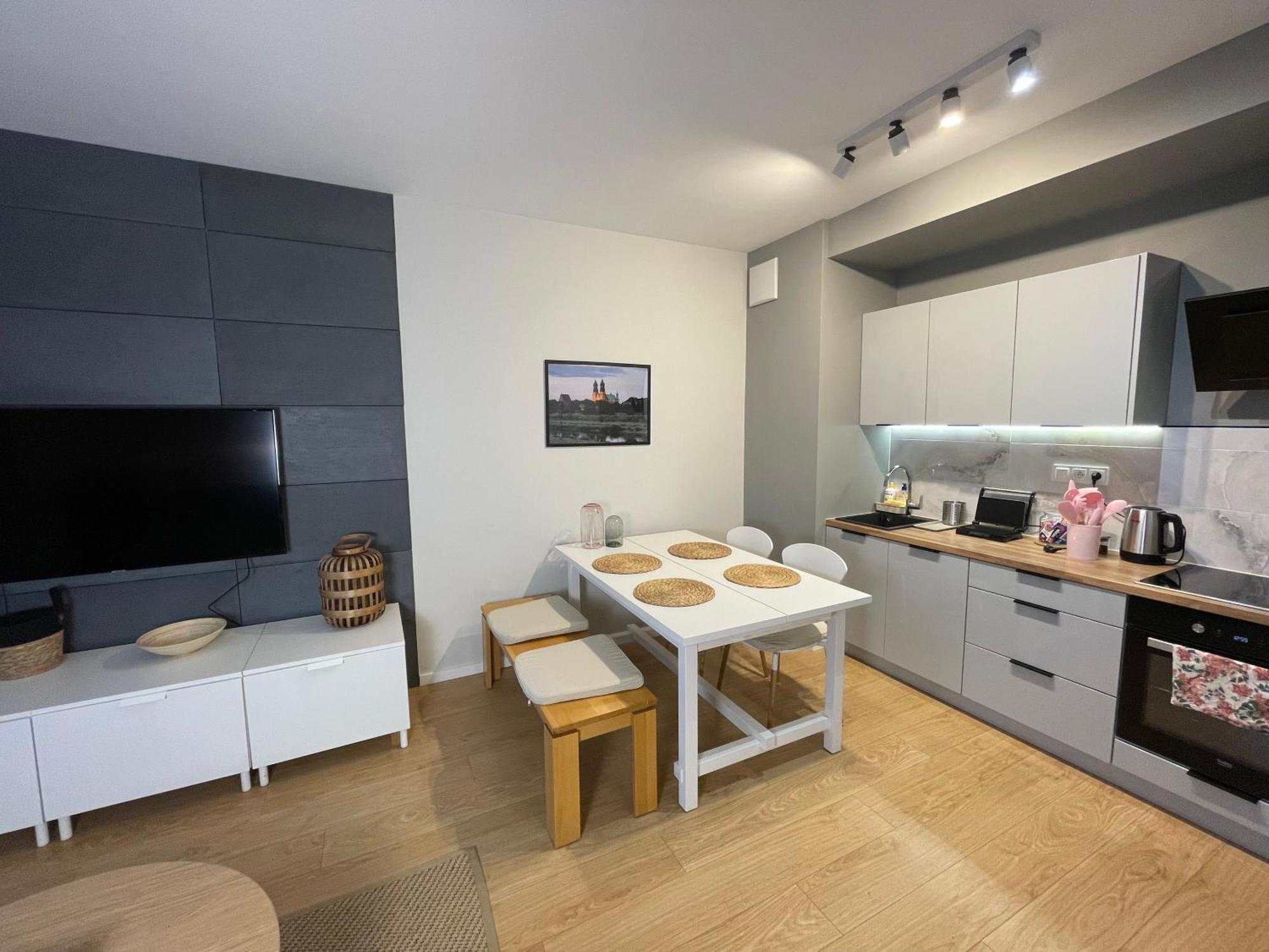 Essence Lux Apartment, Free Parking, Self Check-In 24H Познань Экстерьер фото